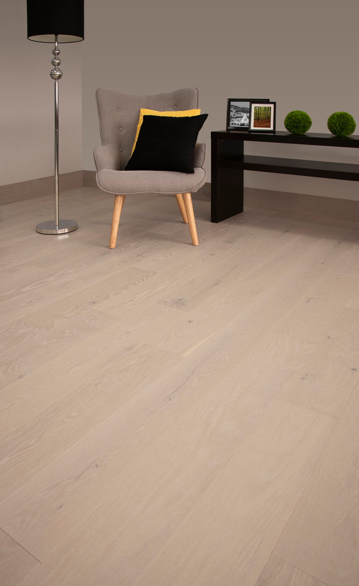 Red Oak Niagara Wirebrushed